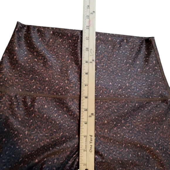 Aerie Offline Dark Brown Leopard Cheetah Leggings Large - Picture 6 of 6